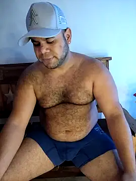 Snapshot of Evert_hairyboy chatting on 10.01.25 Evert hairyboy online show from 10.01.25