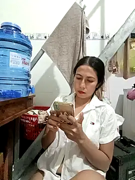 2HotAsain4u online show from 01.26.25