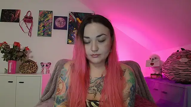 PinkHurricaneOfficial online show from 11.30.25