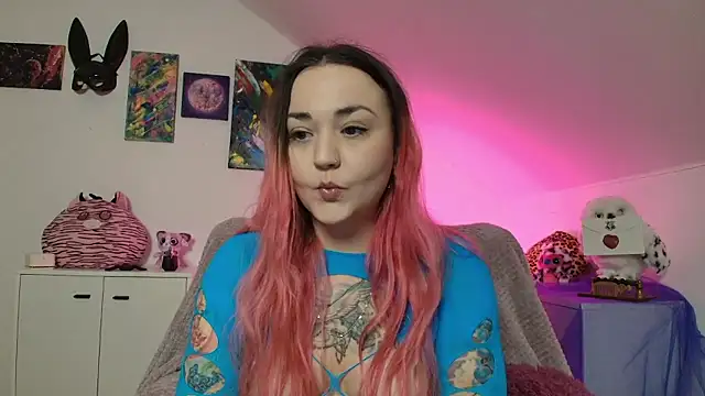 Snapshot of PinkHurricaneOfficial chatting on 01.16.26 PinkHurricaneOfficial online show from 01.16.26