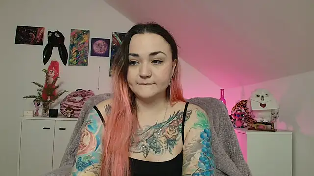 PinkHurricaneOfficial online show from 04.14.26