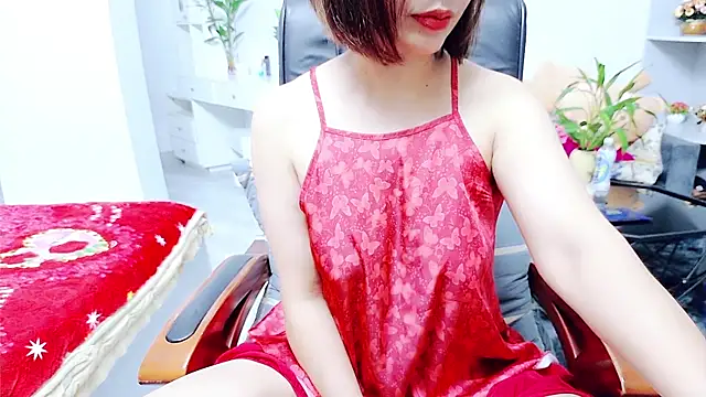 Snapshot of Miu-Le chatting on 06.13.26 Miu-Le online show from 06.13.26