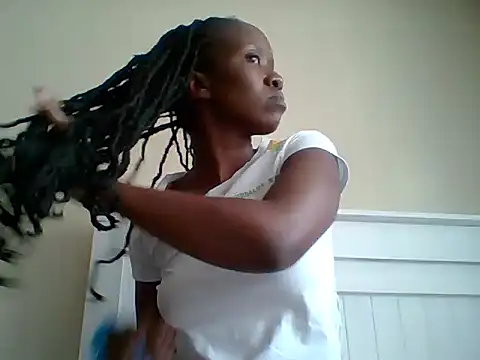 Snapshot of sexy_darleen23 chatting on 01.18.25 sexy darleen23 online show from 01.18.25