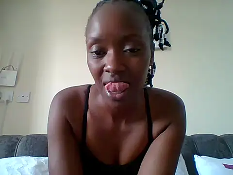 Snapshot of sexy_darleen23 chatting on 02.06.25 sexy darleen23 online show from 02.06.25