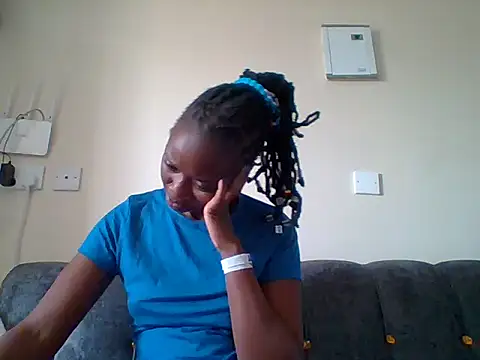 Snapshot of sexy_darleen23 chatting on 02.11.25 sexy darleen23 online show from 02.11.25