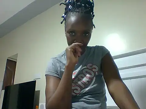 Snapshot of sexy_darleen23 chatting on 02.13.25 sexy darleen23 online show from 02.13.25