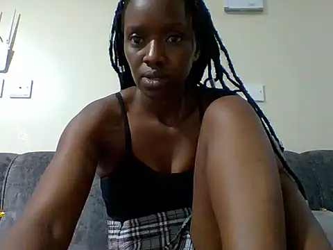 Snapshot of sexy_darleen23 chatting on 02.28.25 sexy darleen23 online show from 02.28.25