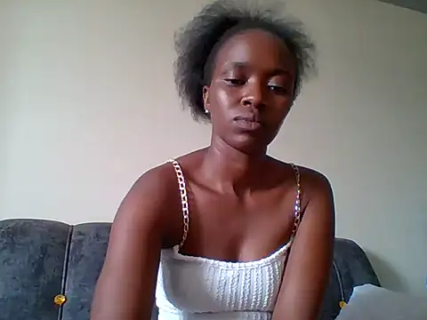 Snapshot of sexy_darleen23 chatting on 03.04.25 sexy darleen23 online show from 03.04.25