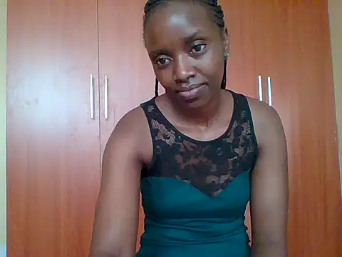 Snapshot of sexy_darleen23 chatting on 09.18.25 sexy darleen23 online show from 09.18.25