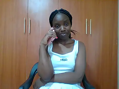 Snapshot of sexy_darleen23 chatting on 11.13.25 sexy darleen23 online show from 11.13.25