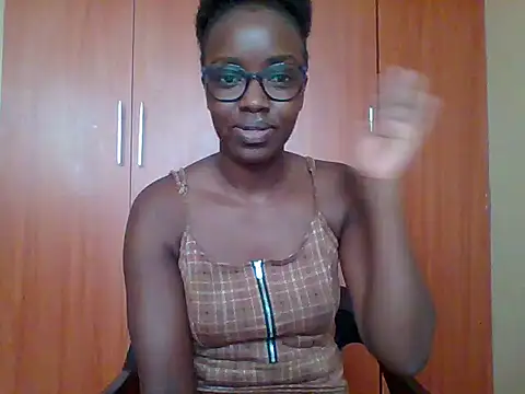 Snapshot of sexy_darleen23 chatting on 04.25.26 sexy darleen23 online show from 04.25.26