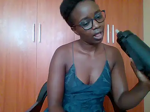 Snapshot of sexy_darleen23 chatting on 04.26.26 sexy darleen23 online show from 04.26.26