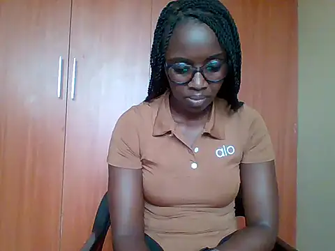 Snapshot of sexy_darleen23 chatting on 05.12.26 sexy darleen23 online show from 05.12.26