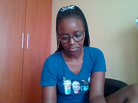 Snapshot of sexy_darleen23 chatting on 05.19.26 sexy darleen23 online show from 05.19.26