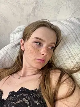 lovelly molly online show from 05.18.26
