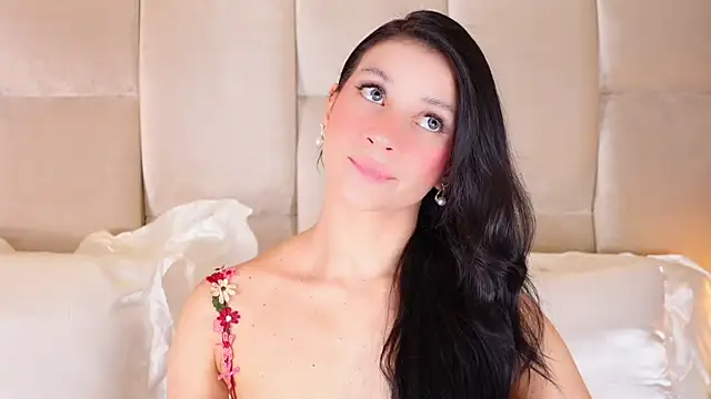 KiraKayleigh1 online show from 11.24.25