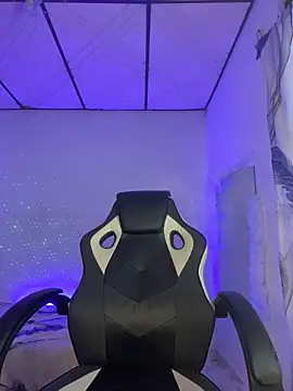 Riana Kean online show from 01.09.25