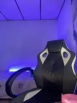 Riana Kean online show from 01.21.25