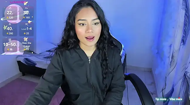 Riana Kean online show from 03.18.25