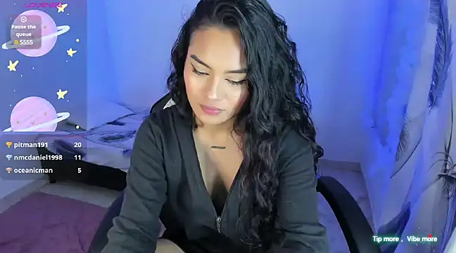 Riana Kean online show from 03.18.25