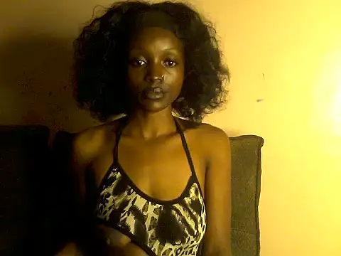 petite clara24 online show from 04.29.26