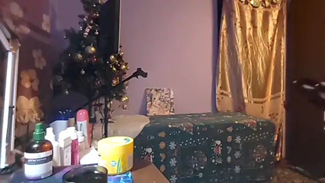  Kitti  online show from 12.22.25