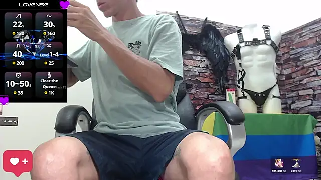 Snapshot of andy_dwels777 chatting on 12.03.24 andy dwels777 online show from 12.03.24