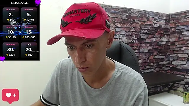 Snapshot of andy_dwels777 chatting on 12.04.24 andy dwels777 online show from 12.04.24