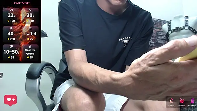 Snapshot of andy_dwels777 chatting on 01.25.25 andy dwels777 online show from 01.25.25