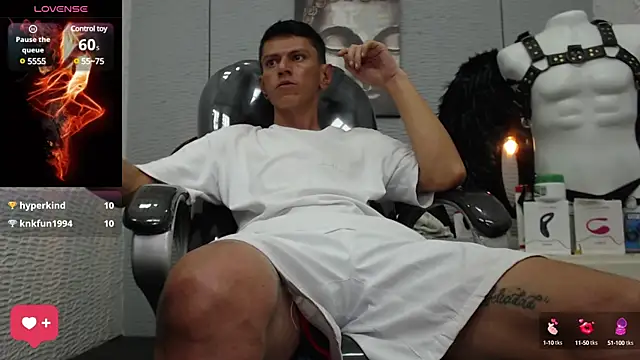 Snapshot of andy_dwels777 chatting on 02.03.25 andy dwels777 online show from 02.03.25