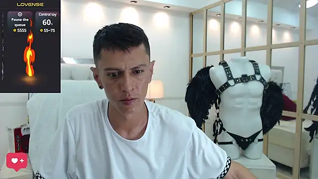 Snapshot of andy_dwels777 chatting on 02.09.25 andy dwels777 online show from 02.09.25