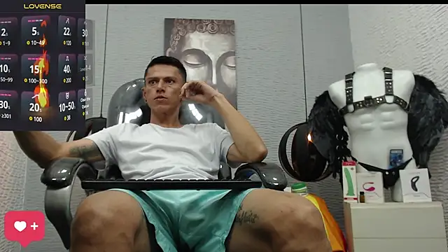 Snapshot of andy_dwels777 chatting on 02.12.25 andy dwels777 online show from 02.12.25