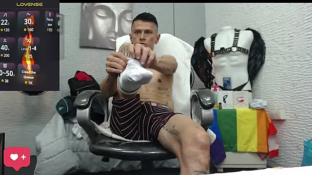 Snapshot of andy_dwels777 chatting on 02.19.25 andy dwels777 online show from 02.19.25