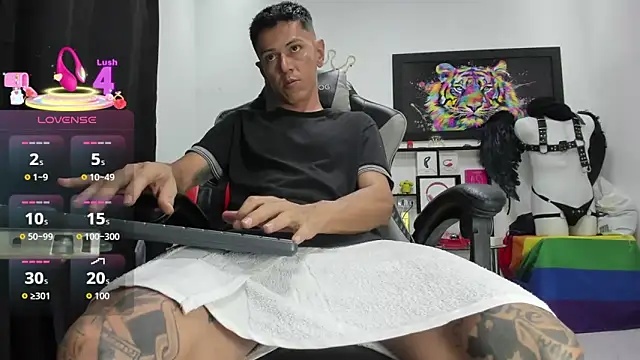 Snapshot of andy_dwels777 chatting on 09.13.25 andy dwels777 online show from 09.13.25