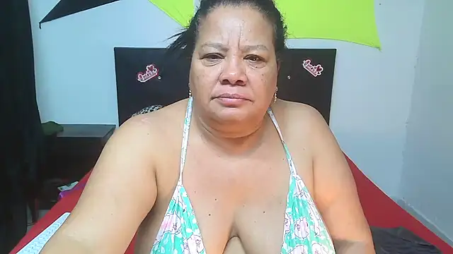 Snapshot of Shanttal0272 chatting on 02.20.26 Shanttal0272 online show from 02.20.26