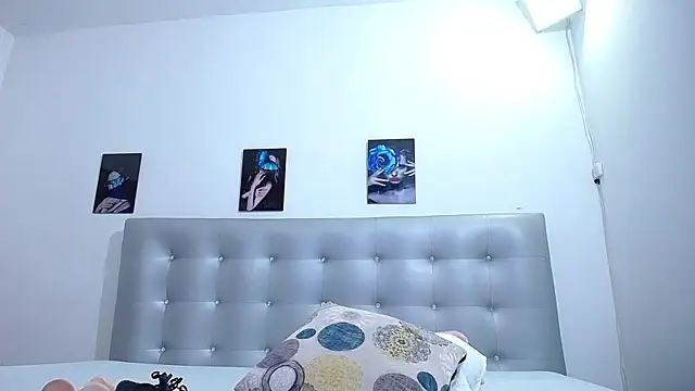 horny-juliette online show from 05.28.26