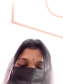 Snapshot of Beauty-khan chatting on 12.30.24 Beauty-khan online show from 12.30.24