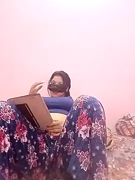 Snapshot of Beauty-khan chatting on 01.23.25 Beauty-khan online show from 01.23.25