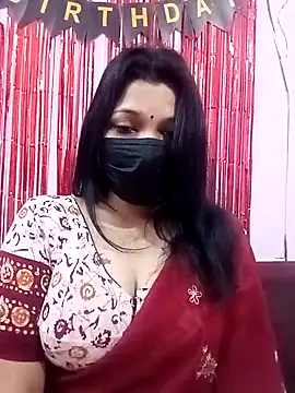 Snapshot of Beauty-khan chatting on 02.08.25 Beauty-khan online show from 02.08.25