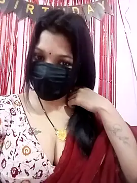 Snapshot of Beauty-khan chatting on 02.13.25 Beauty-khan online show from 02.13.25