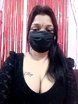 Snapshot of Beauty-khan chatting on 02.13.25 Beauty-khan online show from 02.13.25