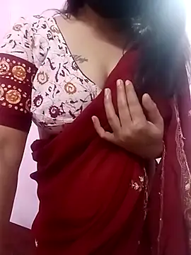 Snapshot of Beauty-khan chatting on 02.15.25 Beauty-khan online show from 02.15.25