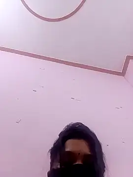 Snapshot of Beauty-khan chatting on 03.08.25 Beauty-khan online show from 03.08.25