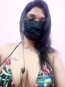 Snapshot of Beauty-khan chatting on 03.20.25 Beauty-khan online show from 03.20.25