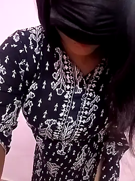 Snapshot of Beauty-khan chatting on 03.21.25 Beauty-khan online show from 03.21.25