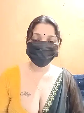 Snapshot of Beauty-khan chatting on 09.28.25 Beauty-khan online show from 09.28.25