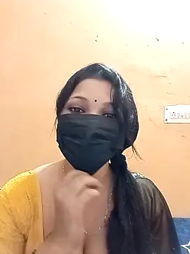 Snapshot of Beauty-khan chatting on 10.03.25 Beauty-khan online show from 10.03.25