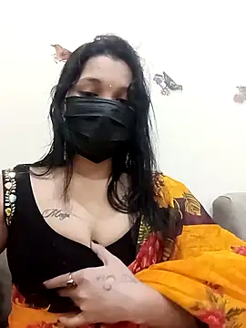 Snapshot of Beauty-khan chatting on 11.10.25 Beauty-khan online show from 11.10.25