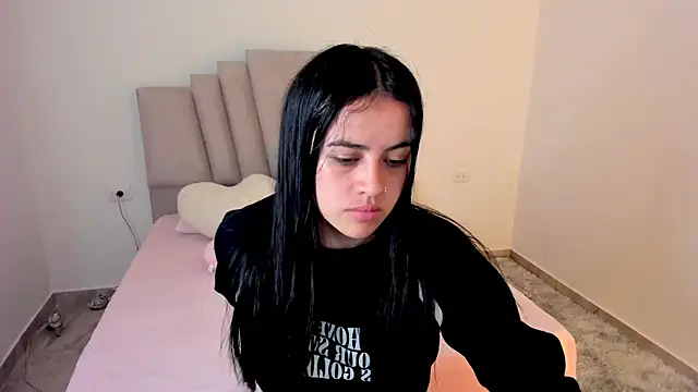 Snapshot of Alli_cooper chatting on 03.10.25 Alli cooper online show from 03.10.25