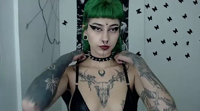 Snapshot of n0sferatus__ chatting on 12.25.24 n0sferatus online show from 12.25.24